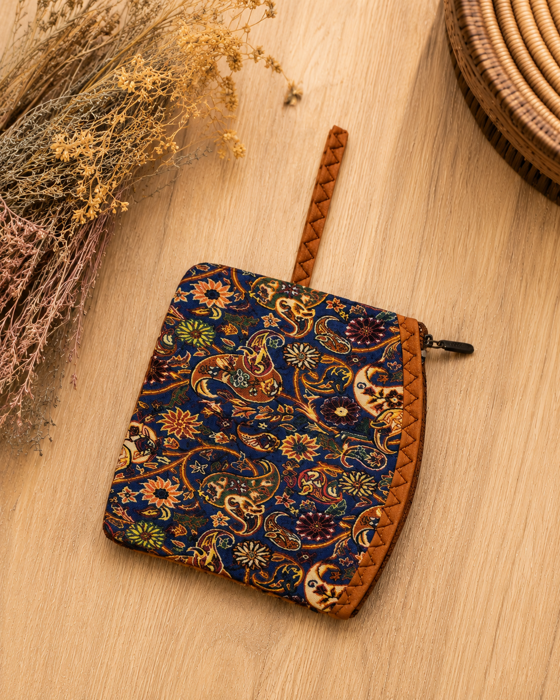 Kilim Desenli Terme Kumaş Orta Boy El Çantası